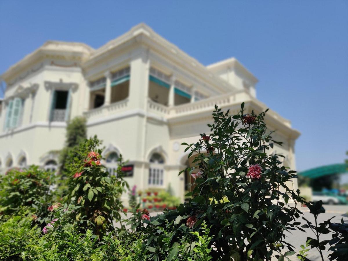 Hotel Surya, Kaiser Palace Varanasi Eksteriør bilde